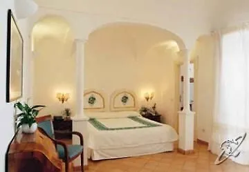 Отель L'ancora 4*