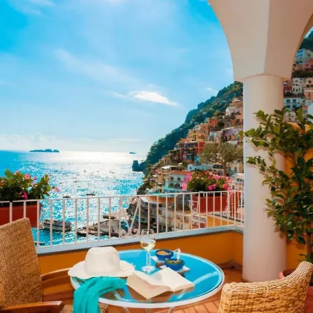 L'ancora Hotell 4*