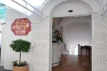 L'ancora Hotell