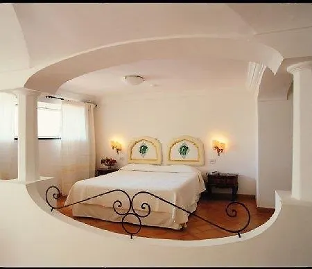 Hotell L'ancora 4*