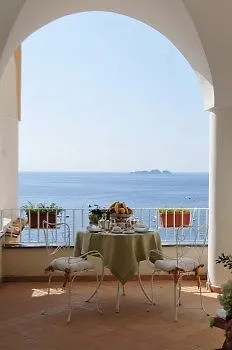 L'ancora Hotell
