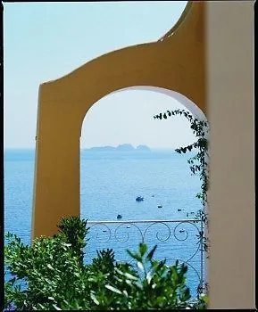 L'ancora Hotell