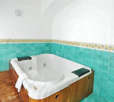 L'ancora Hotell